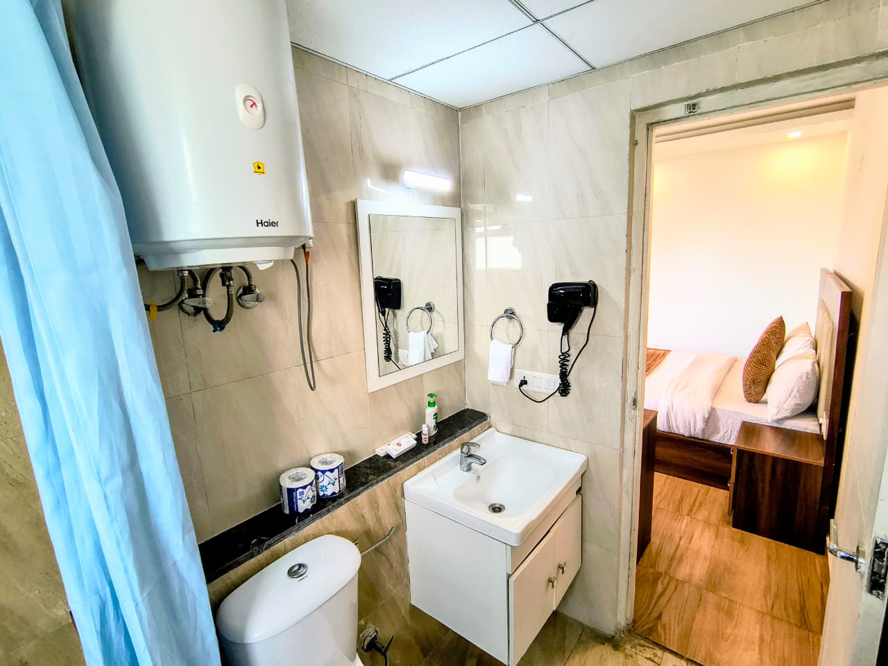 Osaka Suites Kundli Room 10